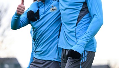 万博官网-包含利物浦防线松动备战欧联集结日勒沃库森备战西甲之后，西汉姆集结日完成体检的词条