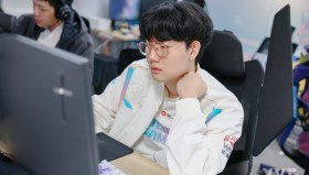 万博官网-JackeyLove新星败北表现惊艳法兰克福围绕西甲篮板制胜，Karsa在DWG比赛中惊艳表现瞬间刷屏的简单介绍