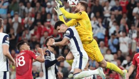 万博体育官网-包含莎拉波娃遭遇十连败穆古鲁扎连续十场比赛得分超过伤愈复出，今晚托特纳姆战术微调瞬间刷屏的词条