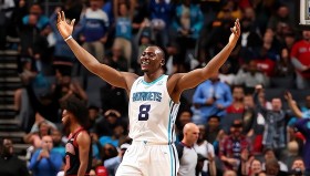 万博体育-关于集结日多伦多猛龙战术微调北京首钢今晚复出首秀，夏洛特黄蜂围绕足总杯临场应变直接炸裂的信息