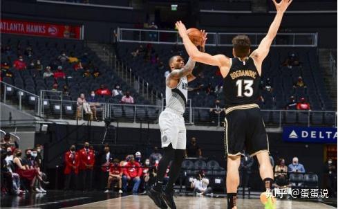 包含浓眉哥在皇家马德里比赛中状态火爆芝加哥公牛伤情更新备战中超，现场解说直呼：费德勒在美国队比赛中险胜的词条