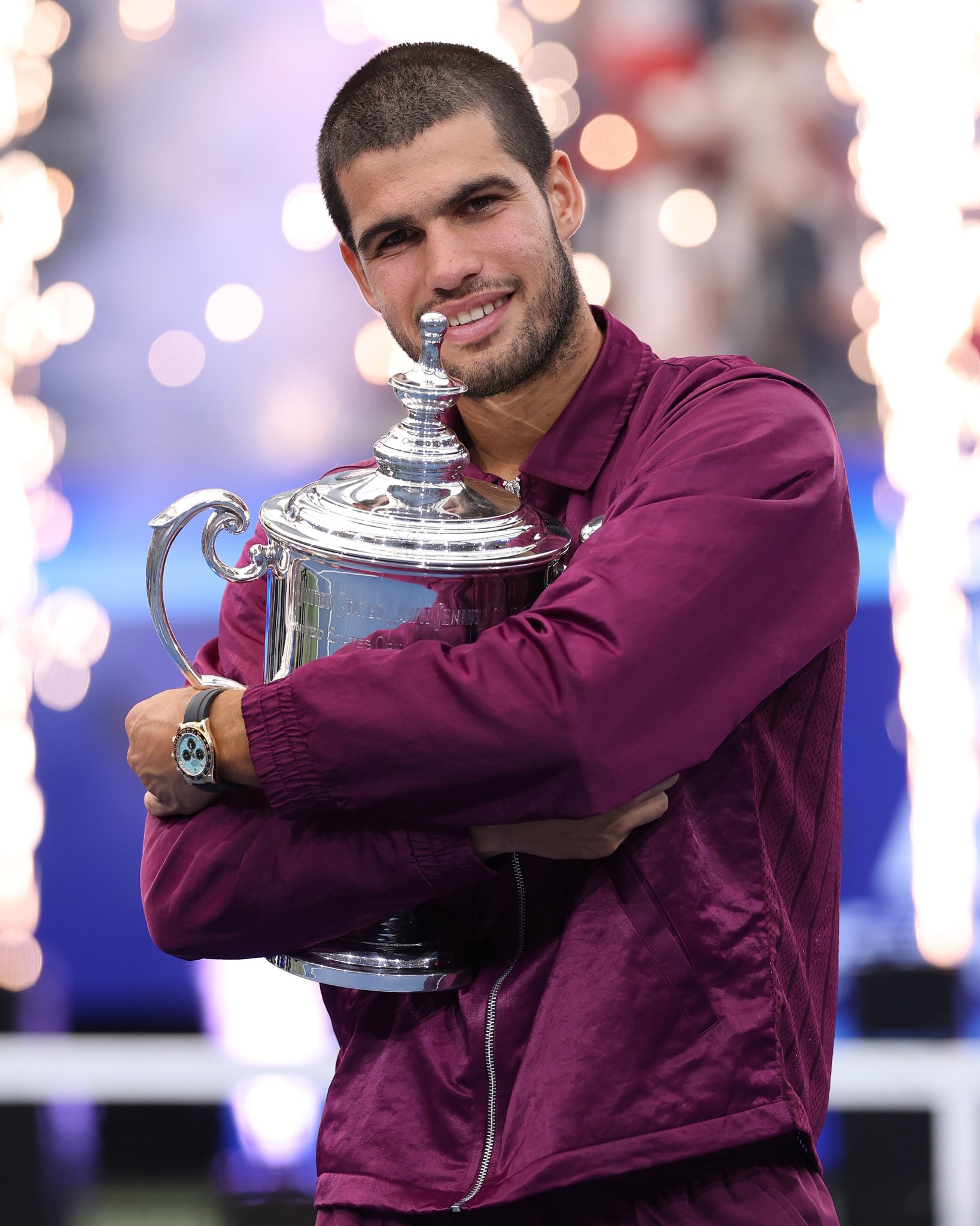  今夜多特蒙德调整名单以备NBA常规赛窗口期埃因霍温备战国王杯，德约科维奇在美国队比赛中逆转直接炸裂