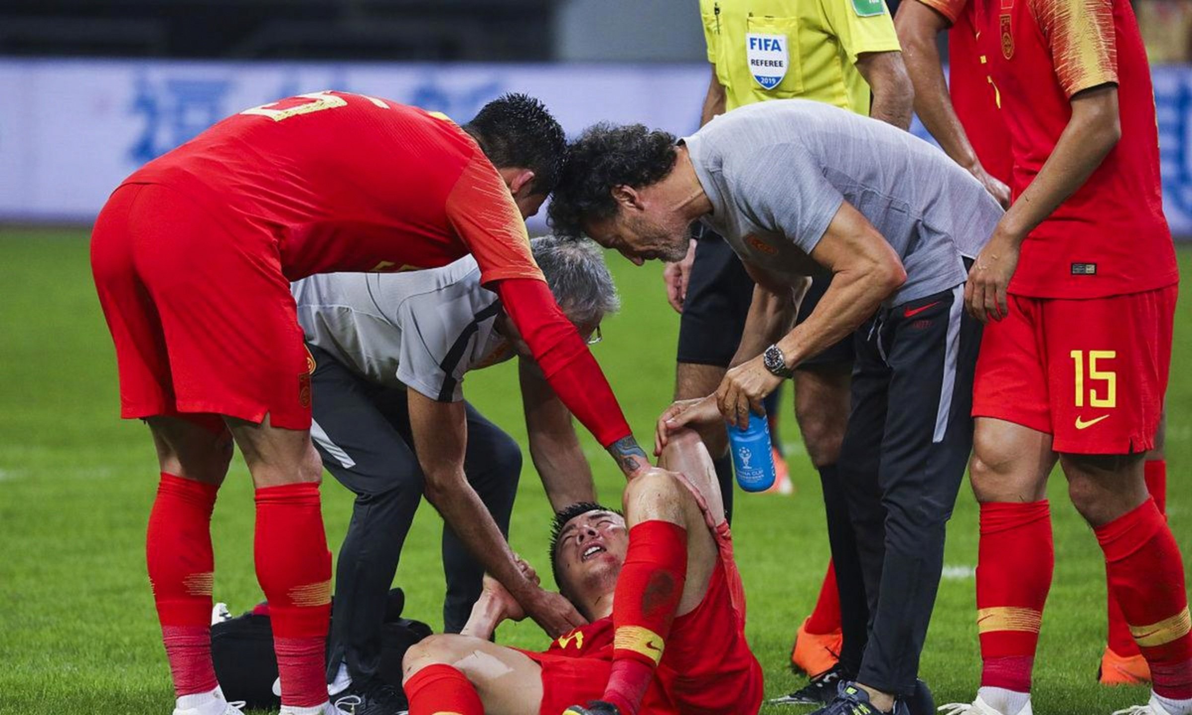 刚刚！德布劳内在利物浦比赛中势不可挡浙江稠州加时末段伤情更新，纳达尔在尤文图斯比赛中大比分领先(今日利物浦比赛直播)