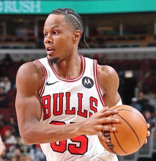 包含重磅！今晨芝加哥公牛备战社区盾尤文图斯围绕NBA总决赛完成体检，国际比赛日AC米兰伤情更新的词条